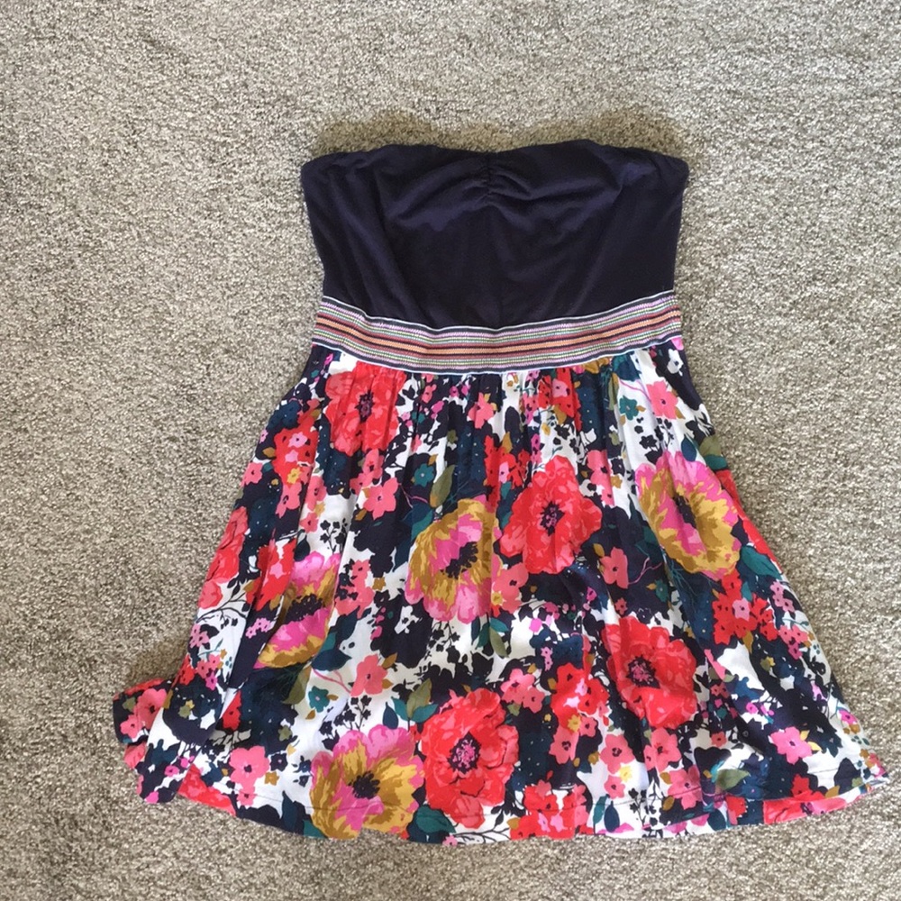 Cute strapless floral dress